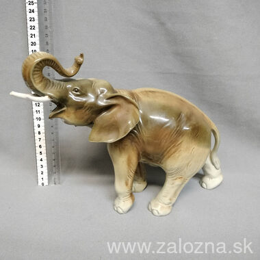 Porcelán