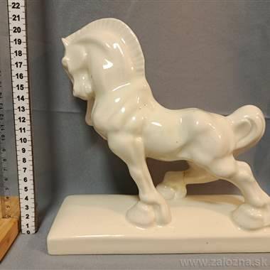 Porcelán